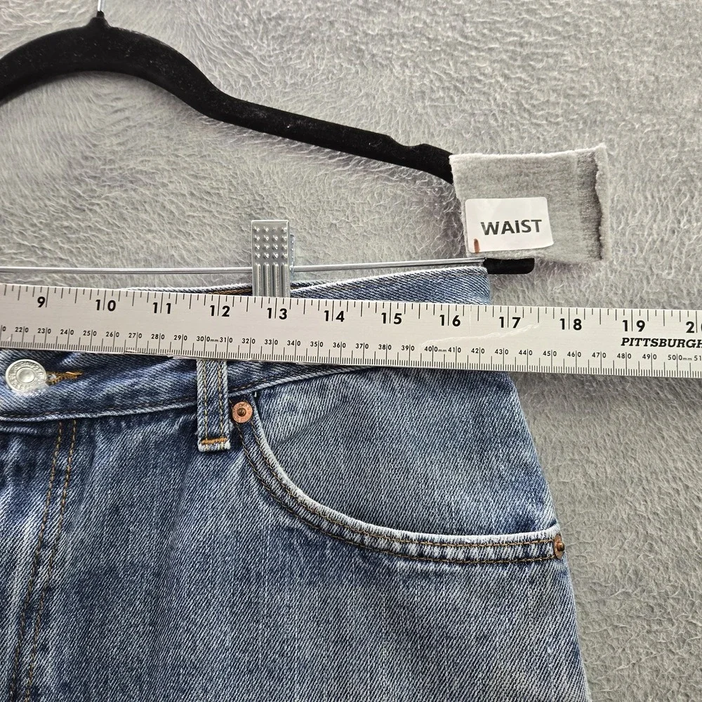 Levis *please carefully